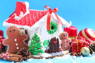 Yılbaşı kurabiye evi 