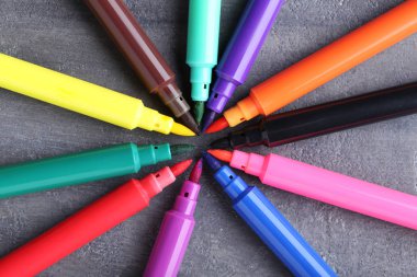 renkli Keçeli Kalemler