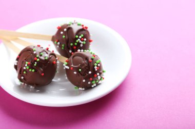 Çikolatalı kek çıkar