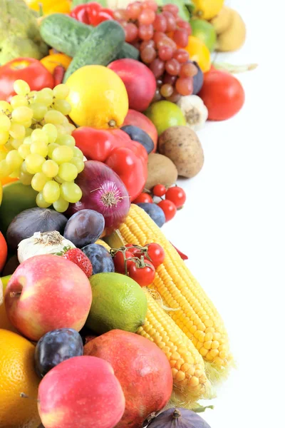 Frutas y verduras maduras y sabrosas — Foto de Stock