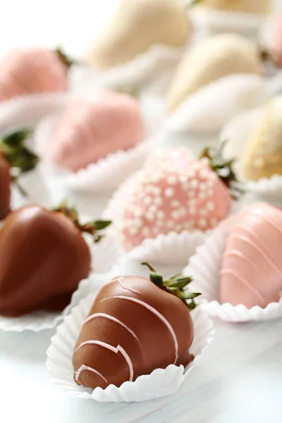 Strawberries covered in chocolate — Stock Photo, Image