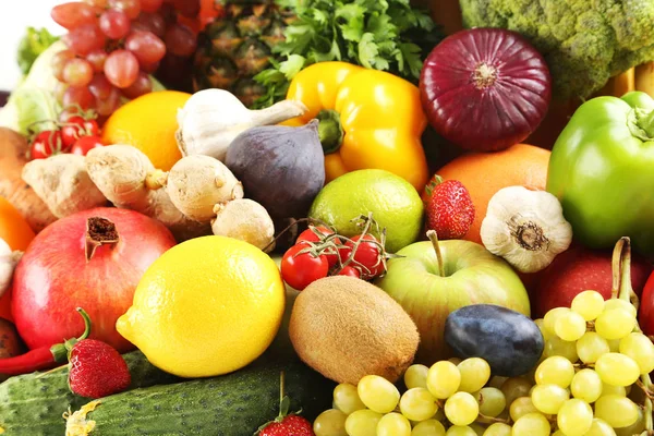 Frutas y hortalizas maduras — Foto de Stock