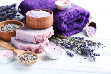 Sabun ve mum lavanta çiçekleri 