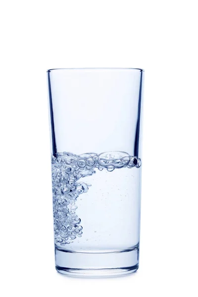 Esvaziamento de água em vidro — Fotografia de Stock