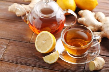 zencefil kökü ve limon ile çay