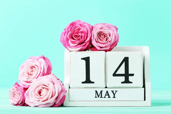 Rose rosa con calendario — Foto Stock