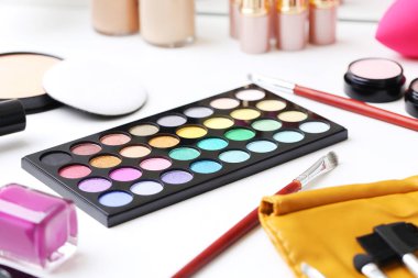 Farklı makyaj kozmetik