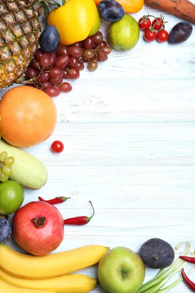 Érett gyümölcsök és zöldségek — Stock Fotó