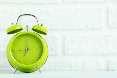 Retro yeşil çalar saat 