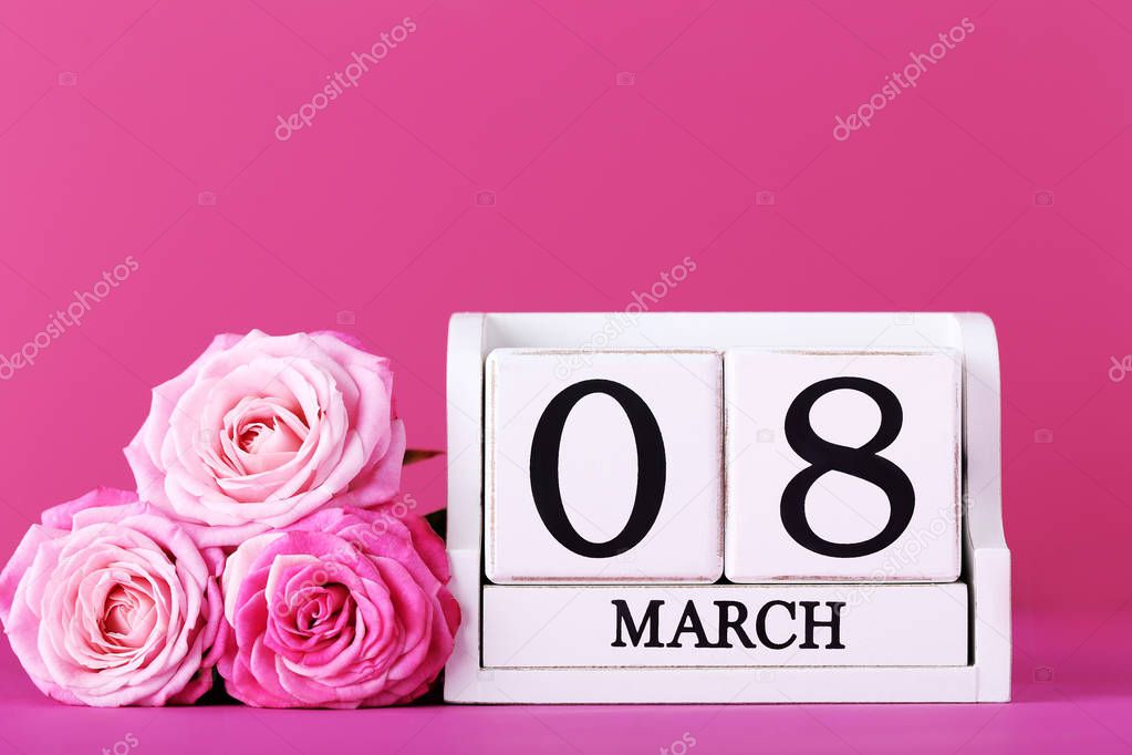 Bouquet of rose with cube calendar 