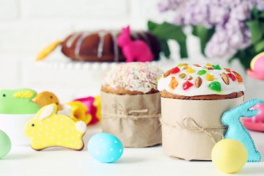 Yumurtalı Paskalya pastası. 