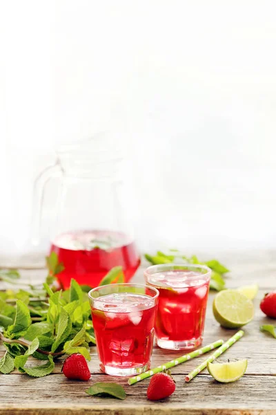 Bebidas frescas de morango — Fotografia de Stock