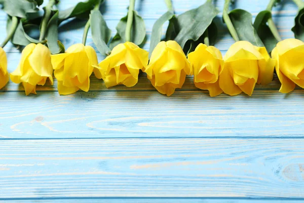 Букет желтых тюльпанов — стоковое фото