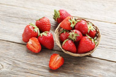 taze ve lezzetli çilekler.