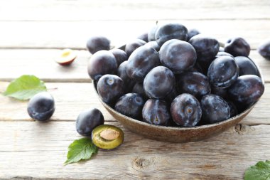 Lezzetli ve olgun Erik