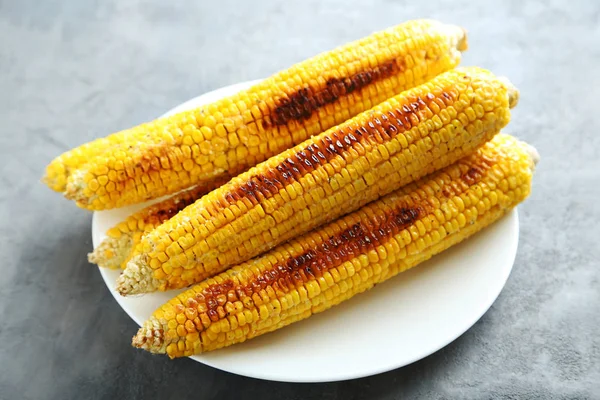 Grilled corn on table — Stock Photo, Image