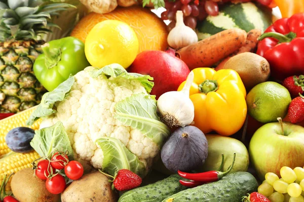 Frutas y hortalizas maduras — Foto de Stock