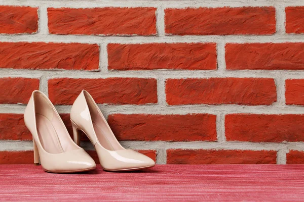 女性の高いヒールの靴 — ストック写真