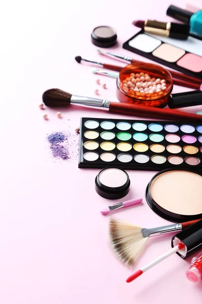 Verschillende make-up cosmetica — Stockfoto