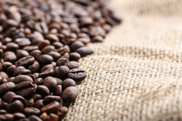 Roasted coffee beans — Stock Photo, Image