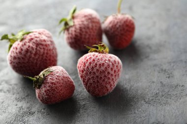 Dondurulmuş taze çilek 