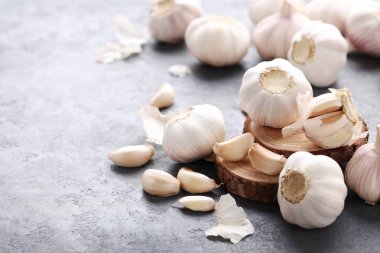 Sarımsak gri ahşap tablo