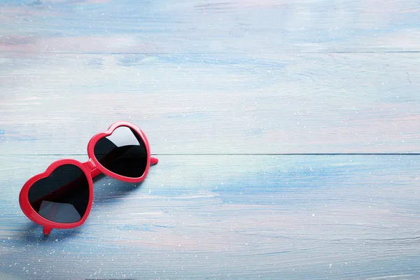Pink heart shape sunglasses — Stock Photo, Image