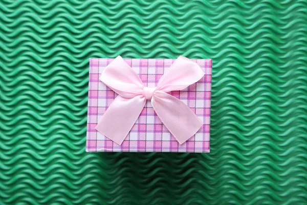 Gift box with ribbon — Stock Photo, Image