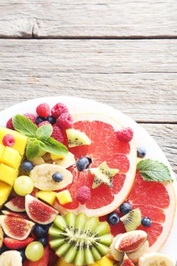 Taze Meyve Salatası 