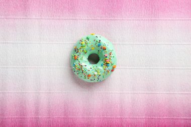 Şekerli tatlı donut.