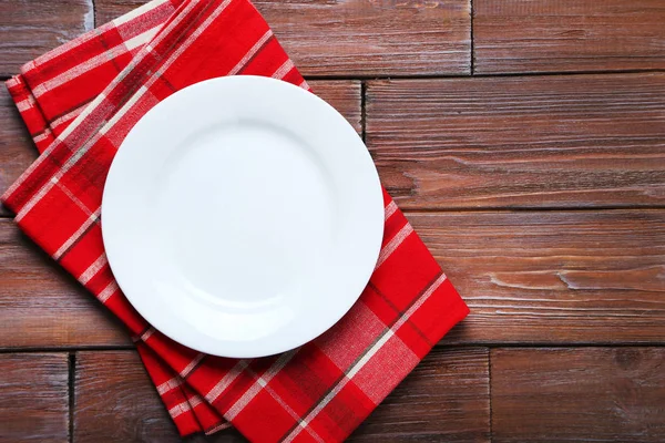 Empty ceramic plate — Stock Photo, Image