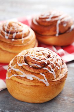 taze tarçınlı çörek 