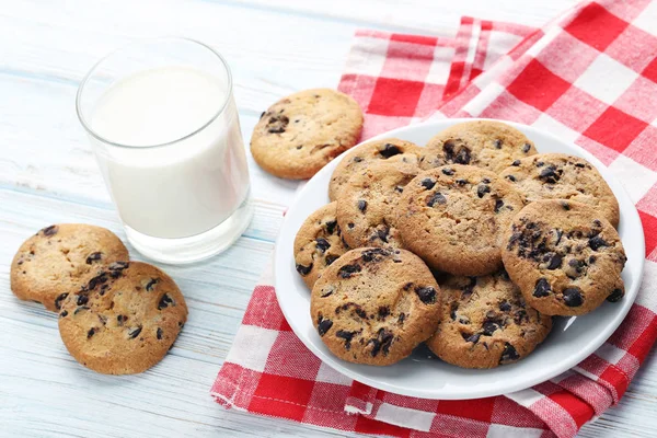 Galletas con chips de chocolate — Foto de Stock