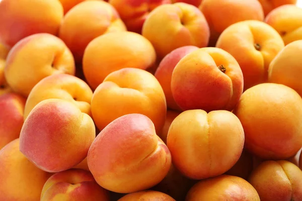 Rijpe abrikozen fruit — Stockfoto