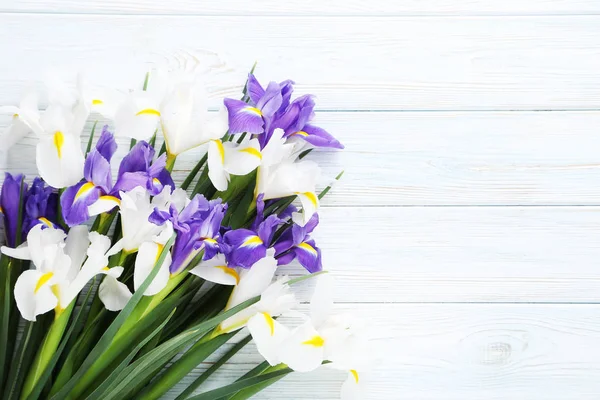 Ramo de flores de iris —  Fotos de Stock