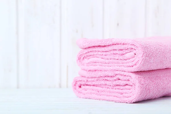 Новые розовые полотенца — стоковое фото