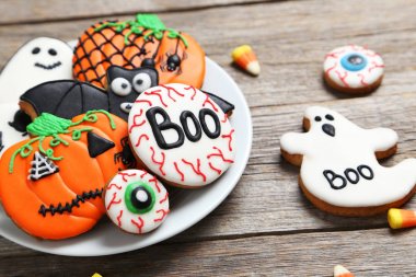 Taze Cadılar Bayramı gingerbread çerezleri