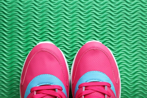 Rózsaszín sportcipő — Stock Fotó