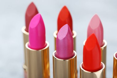 renkli ruj satırları