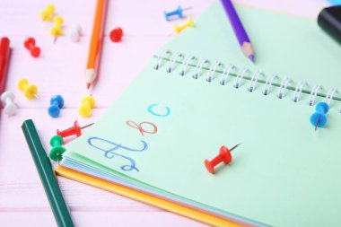 Notebook Kırtasiye ile el yazısı harflerle Abc 