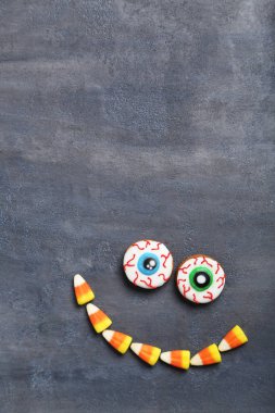 Taze Cadılar Bayramı gingerbread çerezleri 