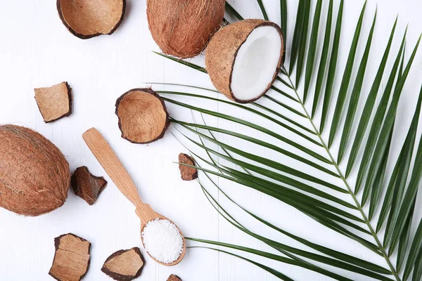 Cocos com flocos em colher — Fotografia de Stock