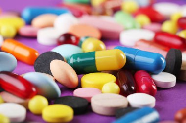 Tıbbi ilaç yığını 