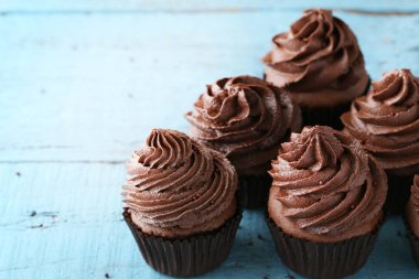 ile krem çikolata Cupcakes