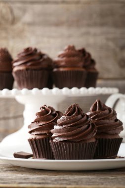 ile krem çikolata Cupcakes