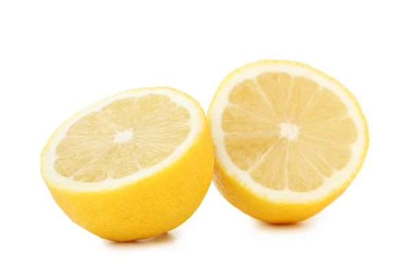 Halvorna av gula citroner — Stockfoto