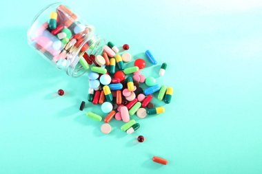 Tıbbi ilaç yığını 