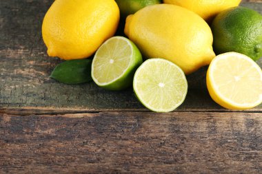 Olgun limes ve limon 