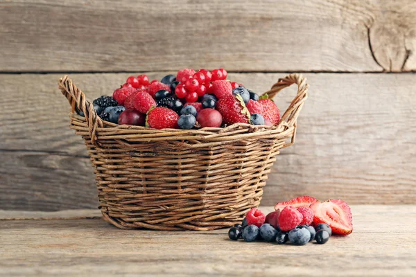 Frutos de verão maduros — Fotografia de Stock