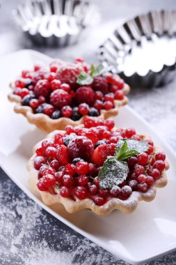 Tatlı tartı çilek ile 